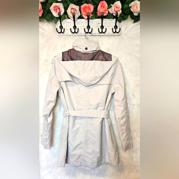 Essentials Sealed Seams Water Resistant Trench Coat w/Belt - Picture 5 of 8